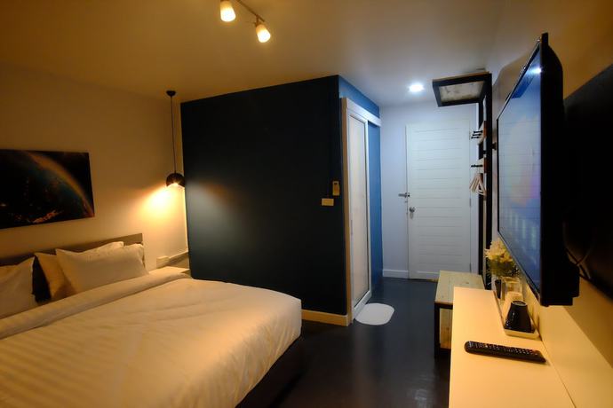 Imagen de la habitación del Hotel Every Surawong. Foto 5