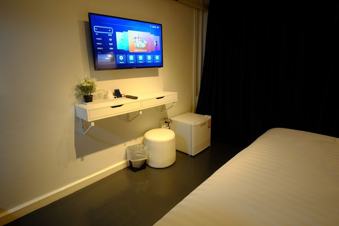 Imagen de la habitación del Hotel Every Surawong. Foto 11