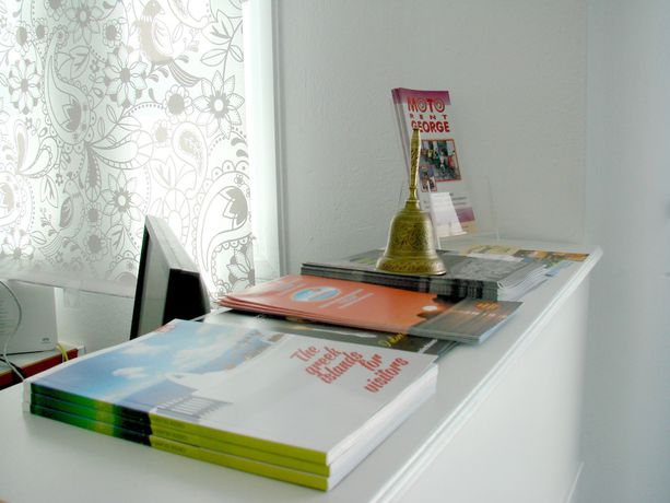 Imagen de los interiores del Hotel Evi Evan. Foto 19