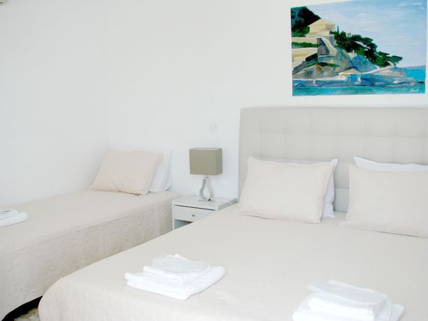 Imagen de la habitación del Hotel Evi Evan. Foto 16