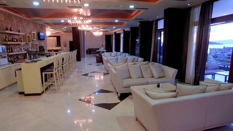Imagen de los interiores del Hotel Evia And Suites. Foto 17