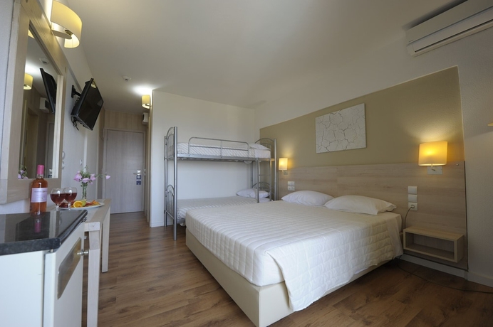 Imagen de la habitación del Hotel Evia Riviera Resort. Foto 11