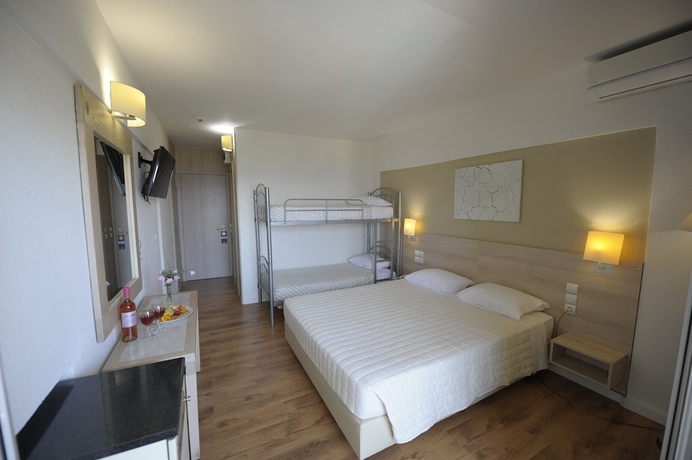 Imagen de la habitación del Hotel Evia Riviera Resort. Foto 12