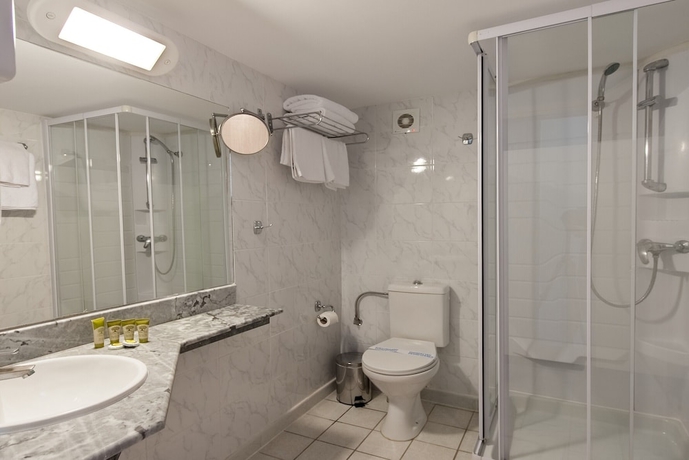 Imagen de la habitación del Hotel Evia Riviera Resort. Foto 16