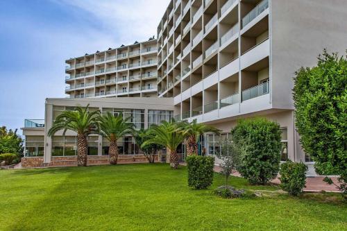 Imagen general del Hotel Evia Riviera Resort by Anayia. Foto 8
