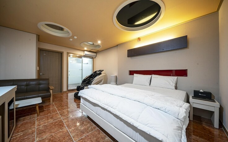 Imagen general del Hotel Evian Drive-in in Daejam-dong Pohang. Foto 4