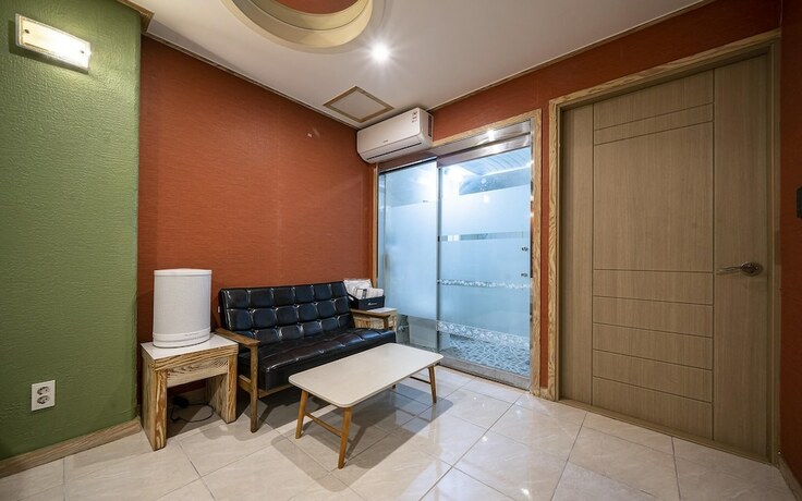 Imagen general del Hotel Evian Drive-in in Daejam-dong Pohang. Foto 6