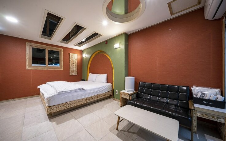 Imagen general del Hotel Evian Drive-in in Daejam-dong Pohang. Foto 11