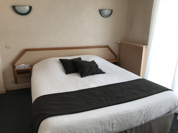 Imagen de la habitación del Hotel Evian Express. Foto 2