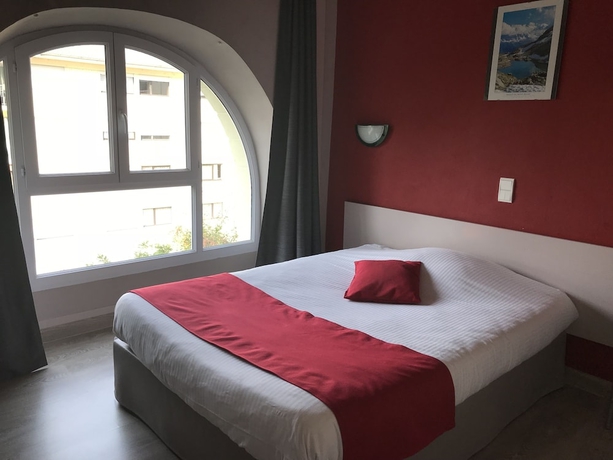 Imagen de la habitación del Hotel Evian Express. Foto 3