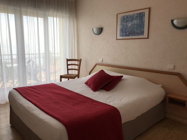 Imagen de la habitación del Hotel Evian Express. Foto 6