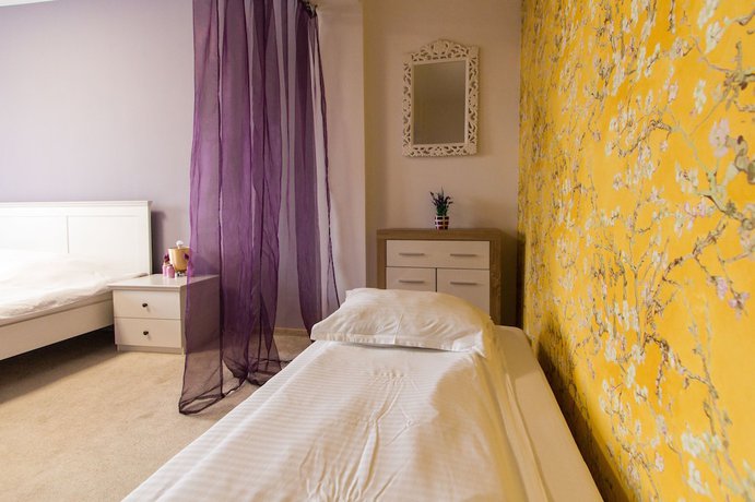 Imagen de la habitación del Hotel Evianne. Foto 11