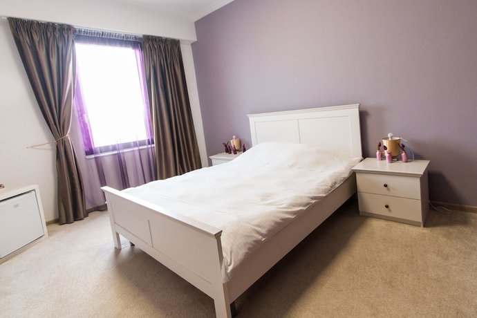 Imagen de la habitación del Hotel Evianne. Foto 12