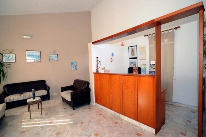 Imagen general del Hotel Evilion Apartments. Foto 2