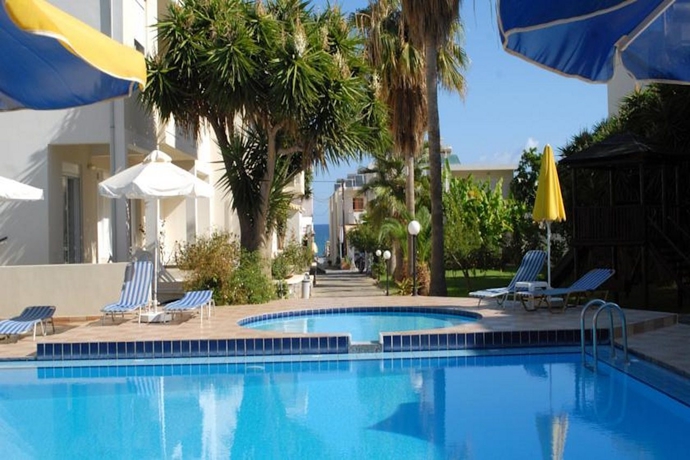 Imagen general del Hotel Evilion Apartments. Foto 6