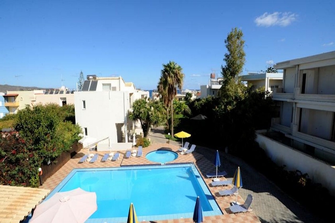 Imagen general del Hotel Evilion Apartments. Foto 10