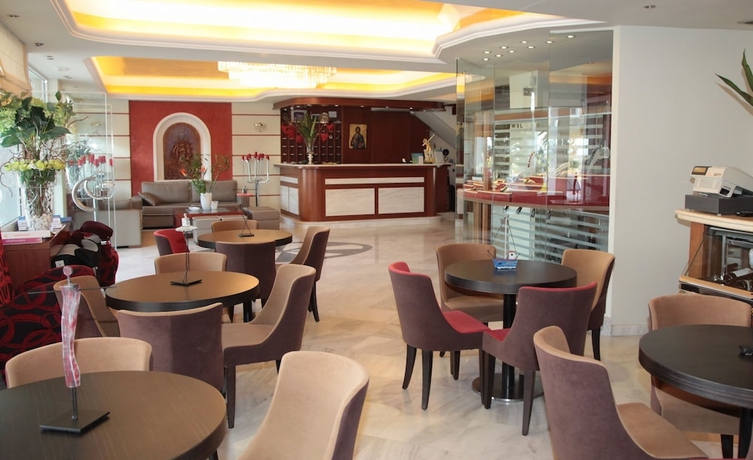 Imagen de los interiores del Hotel Evilion Sea and Sun. Foto 18