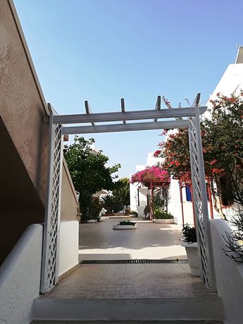 Imagen de los exteriores del Hotel Evina Rooms and Suites. Foto 15