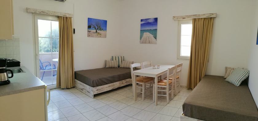 Imagen de la habitación del Hotel Evina Rooms and Suites. Foto 7