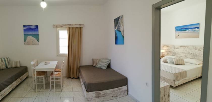 Imagen de la habitación del Hotel Evina Rooms and Suites. Foto 12