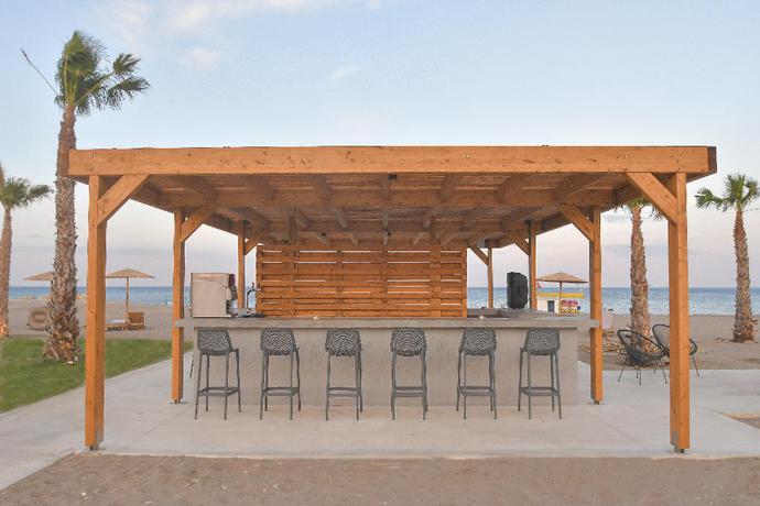 Imagen del bar/restaurante del Hotel Evita Bay. Foto 9