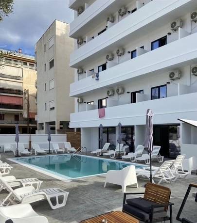 Imagen de la piscina del Hotel Evita Blue. Foto 11