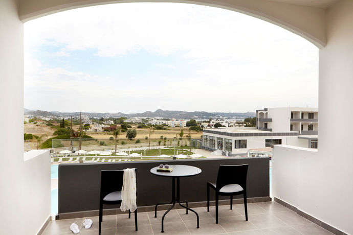 Imagen de la habitación del Hotel Evita Resort. Foto 5