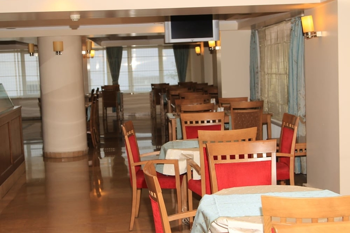 Imagen del bar/restaurante del Hotel Evkuran Otel. Foto 5