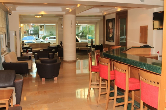 Imagen del bar/restaurante del Hotel Evkuran Otel. Foto 6