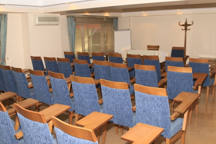 Imagen de los interiores del Hotel Evkuran Otel. Foto 17