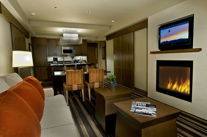 Imagen de los interiores del Hotel Evolution Whistler. Foto 11
