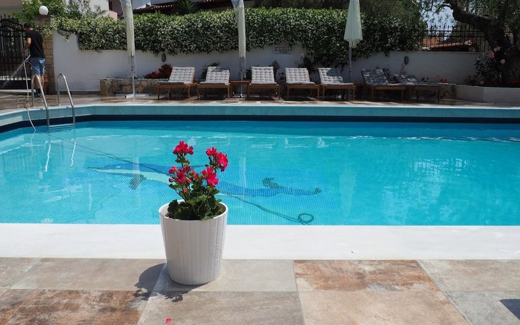 Imagen de la piscina del Hotel Evridiki, Fourka. Foto 14