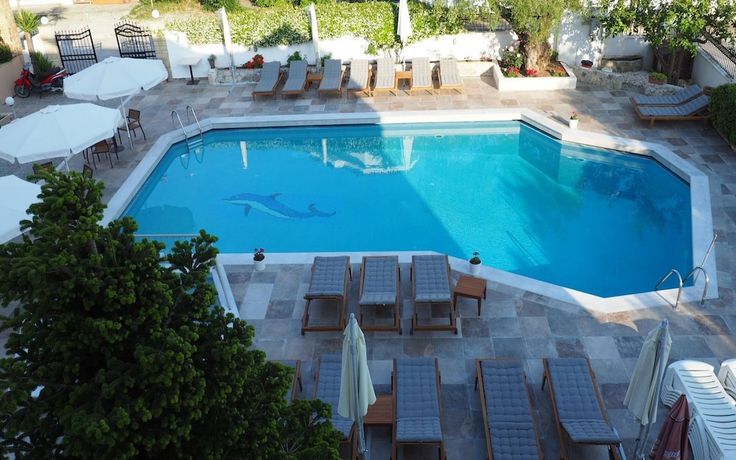 Imagen de la piscina del Hotel Evridiki, Fourka. Foto 17