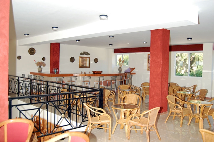 Imagen del bar/restaurante del Hotel Evripides Village. Foto 3