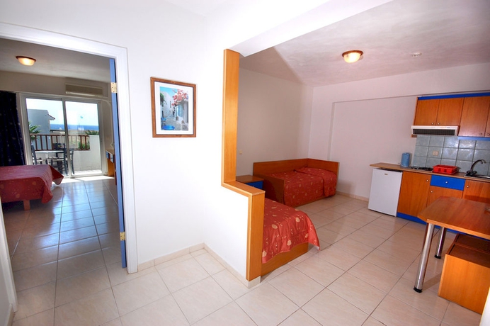 Imagen de los interiores del Hotel Evripides Village. Foto 12