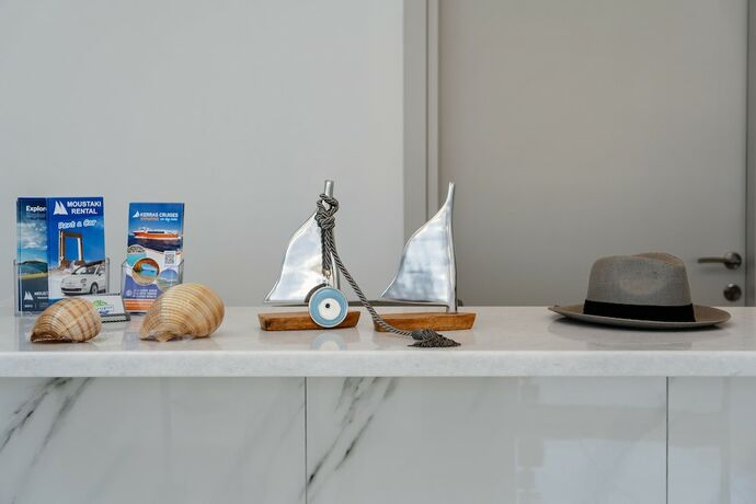 Imagen general del Hotel Evripus Suites. Foto 11