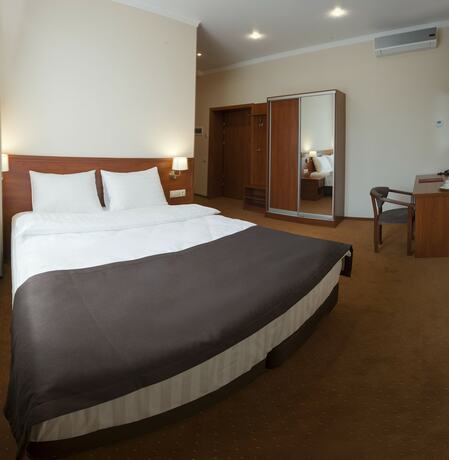 Imagen de la habitación del Hotel Evropeysky. Foto 4