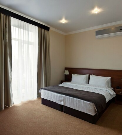 Imagen de la habitación del Hotel Evropeysky. Foto 16