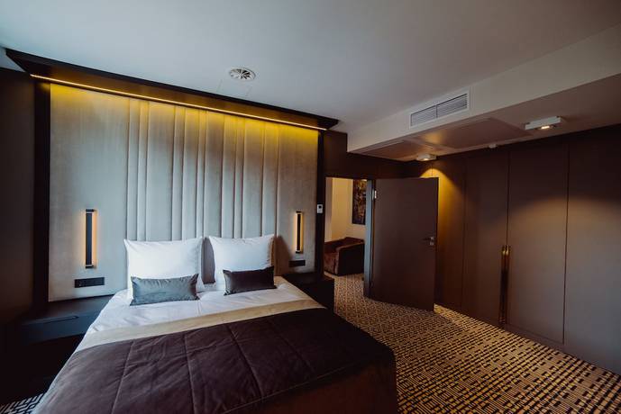 Imagen de la habitación del Hotel Evva Business and Wellness. Foto 13