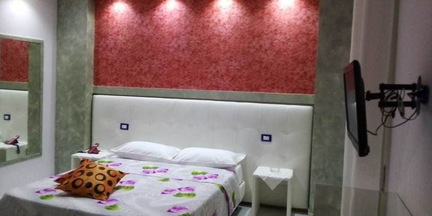 Imagen de la habitación del Hotel Exagon Flower. Foto 3