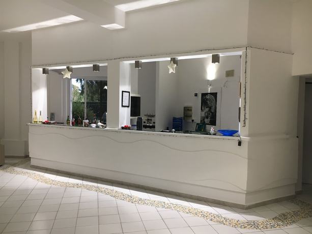 Imagen de los interiores del Hotel Exagon Flower. Foto 19