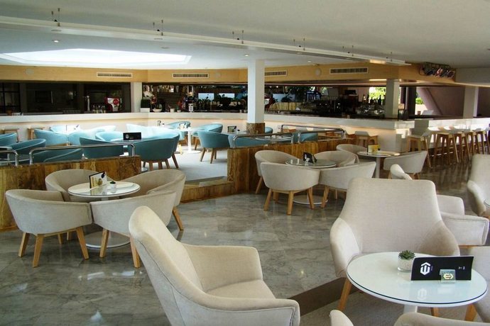 Imagen del bar/restaurante del Hotel Exagon Park. Foto 7