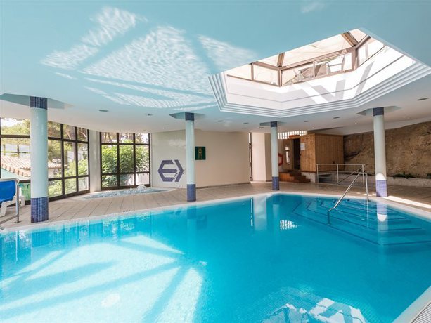 Imagen de la piscina del Hotel Exagon Park. Foto 21