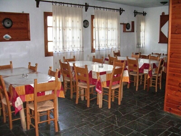 Imagen del bar/restaurante del Hotel Exari. Foto 3
