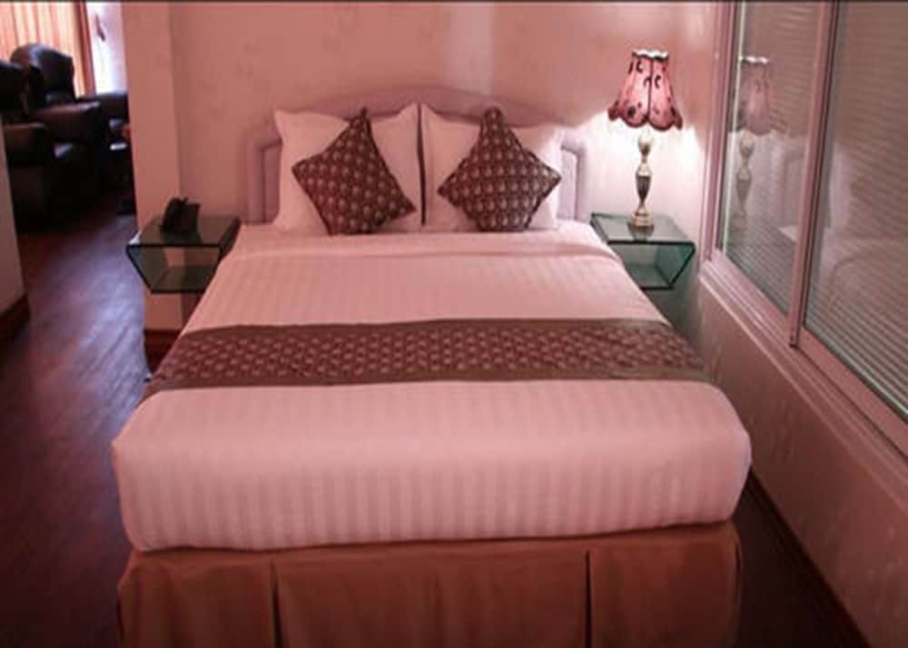 Imagen de la habitación del Hotel Excel Capital. Foto 11