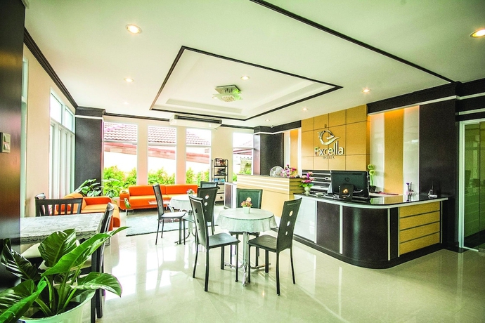 Imagen de los interiores del Hotel Excella. Foto 14