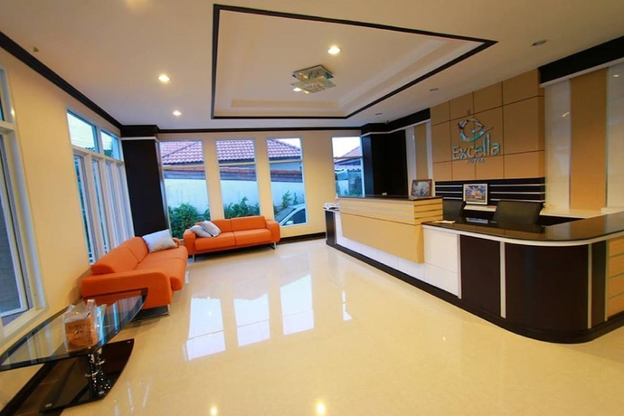 Imagen de los interiores del Hotel Excella. Foto 15