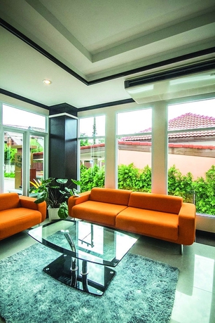 Imagen de los interiores del Hotel Excella. Foto 19