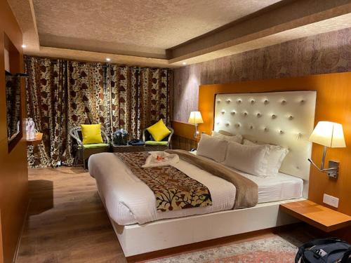 Imagen general del Hotel Excellence Castle. Foto 10