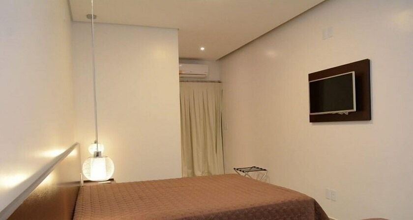 Imagen de la habitación del Hotel Excellence Plaza. Foto 20